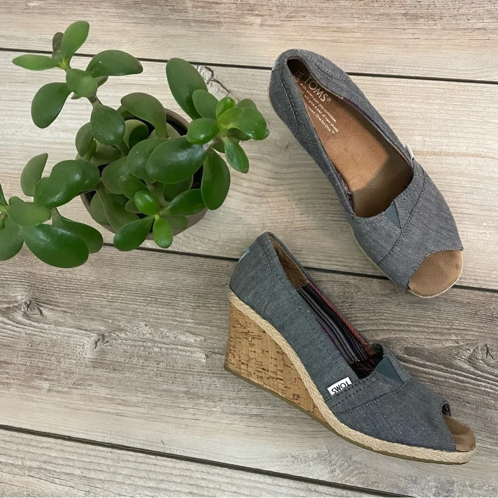 Toms Women’s 9.5 Canvas Peep Toe‎ Wedge Heel Sandals